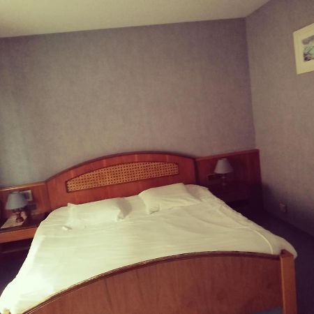 Logis Hotel Aux Comtes De Hanau Ingwiller Dış mekan fotoğraf