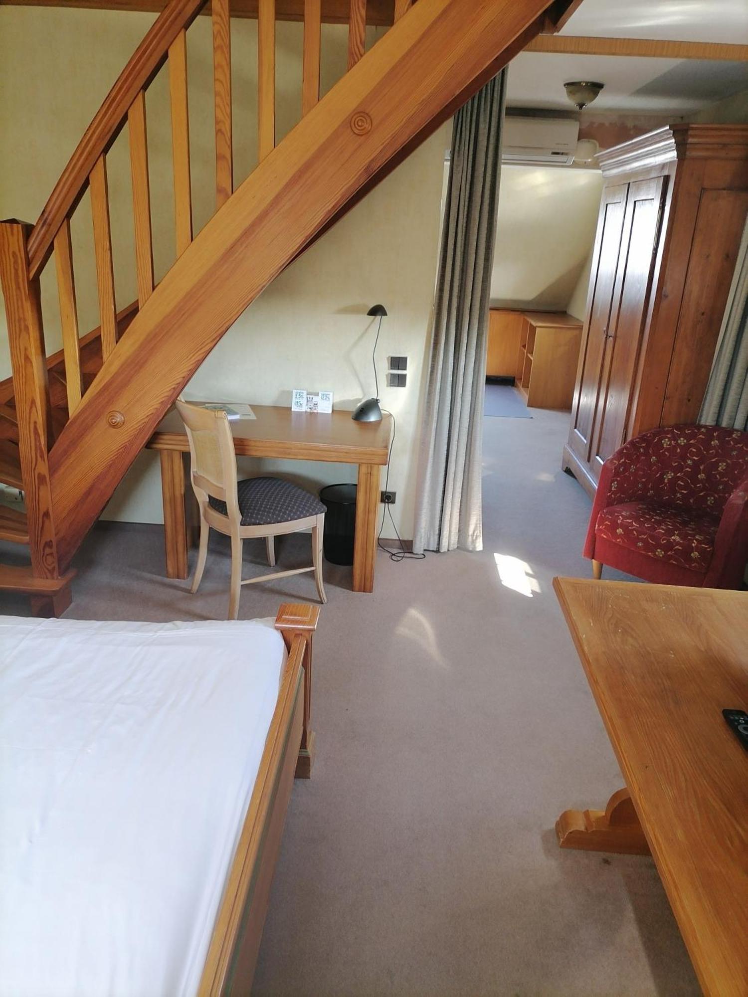 Logis Hotel Aux Comtes De Hanau Ingwiller Dış mekan fotoğraf