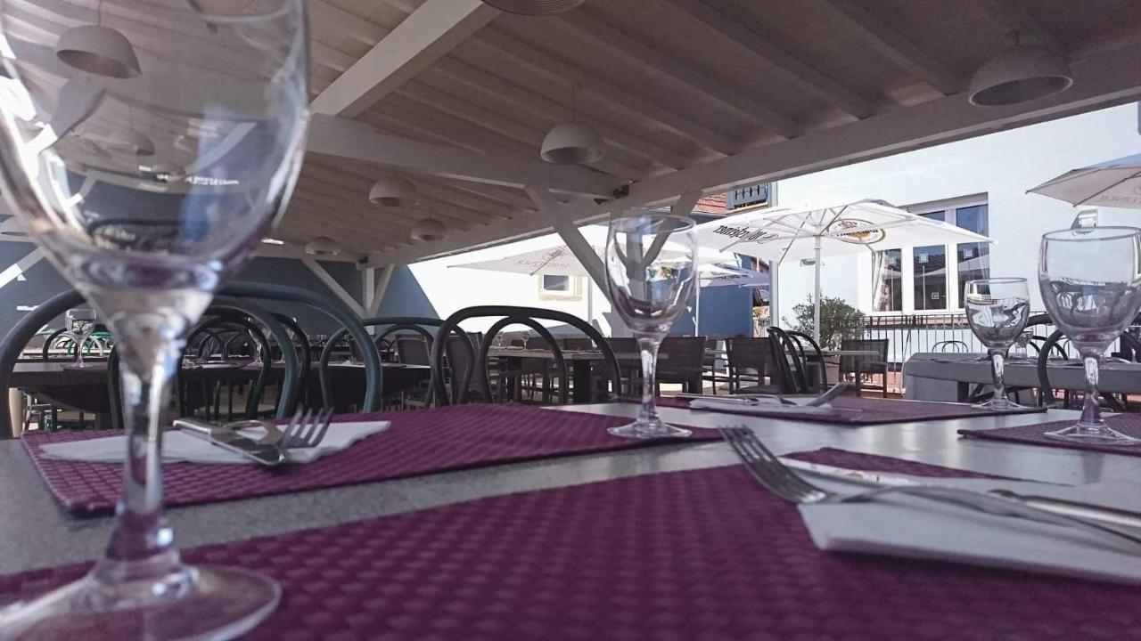 Logis Hotel Aux Comtes De Hanau Ingwiller Dış mekan fotoğraf